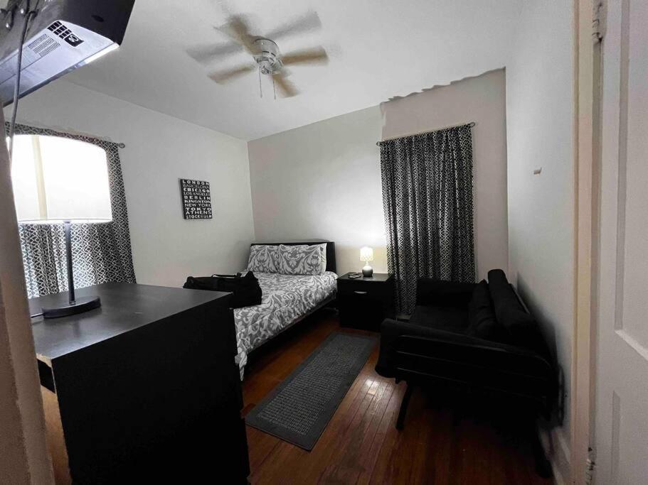 Comfortable 2-Bdrm Spacious Home With Wifi & Patio Індіанаполіс Екстер'єр фото