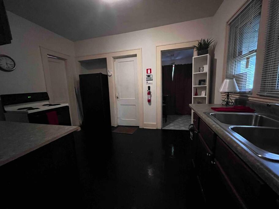 Comfortable 2-Bdrm Spacious Home With Wifi & Patio Індіанаполіс Екстер'єр фото